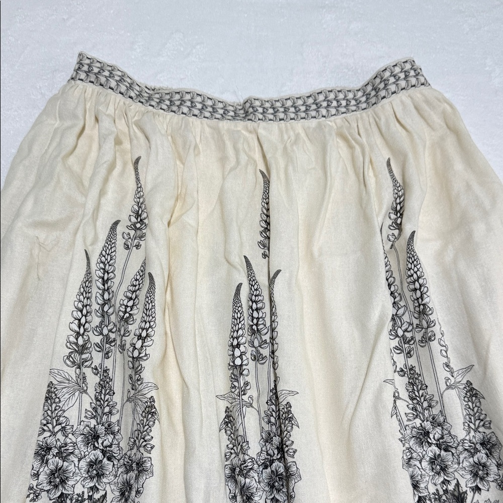 Max Studio Cream and Black A-Line Skirt - Picture 3 of 7